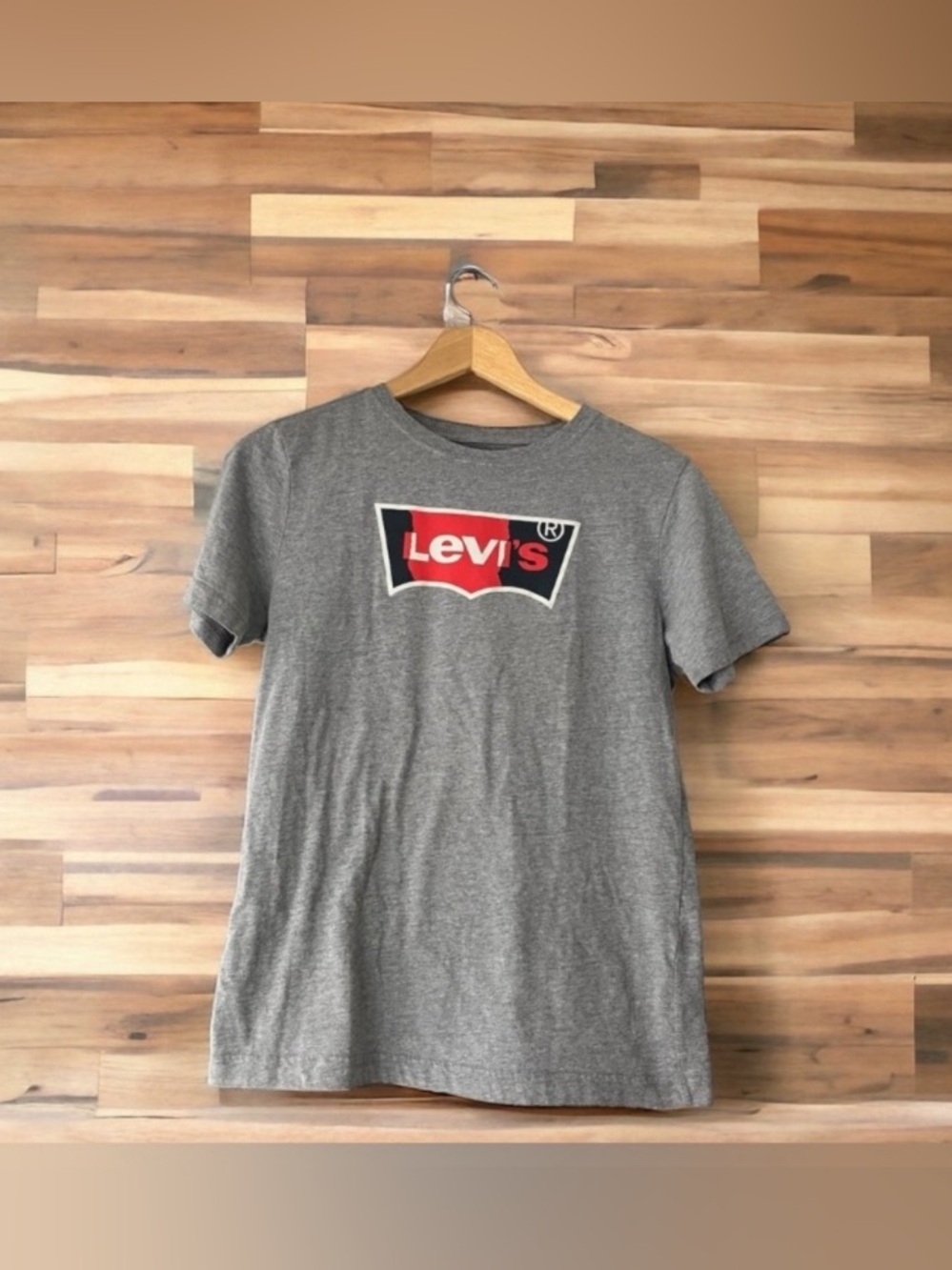 Levi's Gray Short Sleeved T-Shirt Kids Boys Girls Size Large Trendy Classic